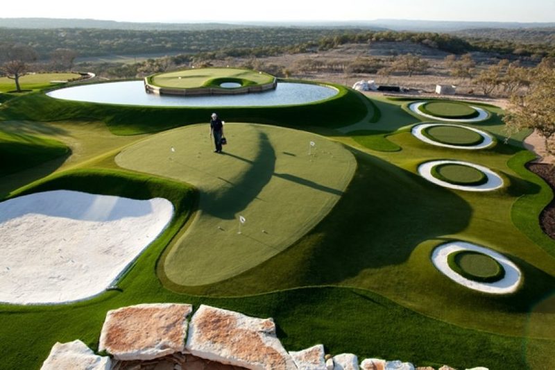 synthetic turf golf courses