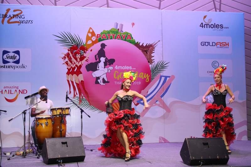 Cuban dancers at the do